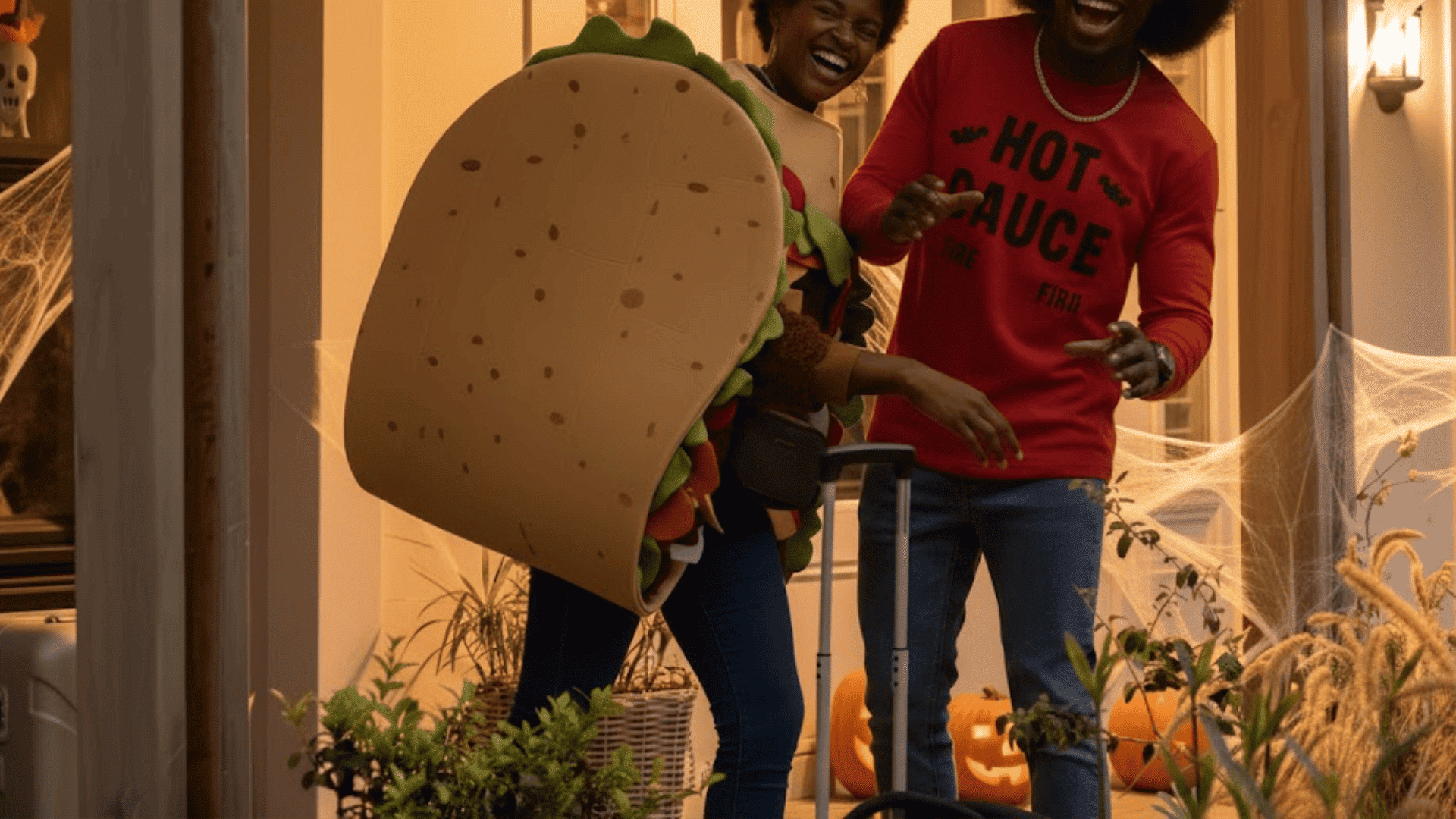funny halloween costumes taco and hot sauce
